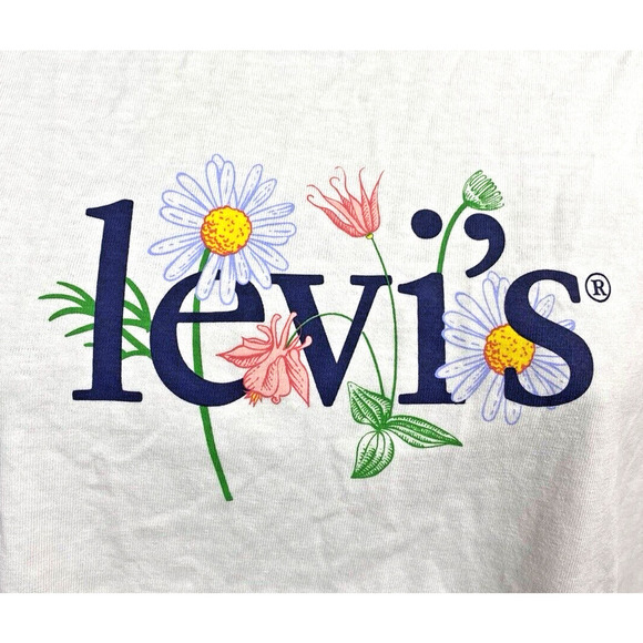 Levis T Shirt Size M Floral Spell Out Womens NEW Country Graphic Daisy Flowers - Picture 1 of 13